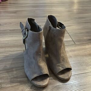 Open toed heeled ankle boots size 8.5